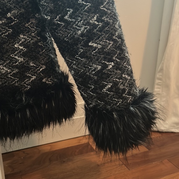 Black fur coat ! - Picture 4 of 10